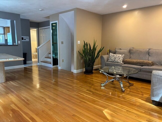 Photo - 701 Sherwood Forest Ln
