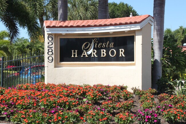 Photo - 1250 N Portofino Dr Unit 203MARLIN