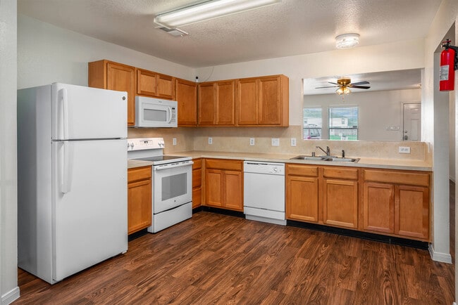 Photo - Green Caye Village