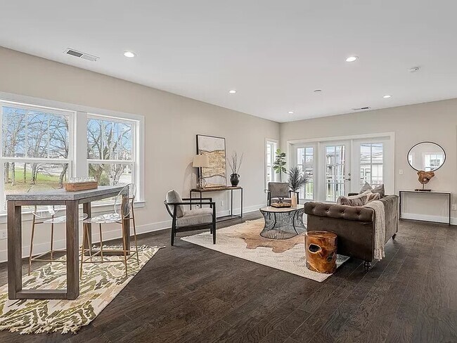 Photo - 6719 Charlotte Pike