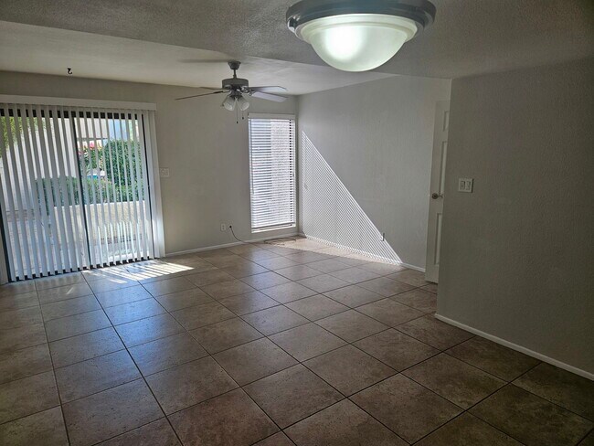 Photo - 885 N Granite Reef Rd