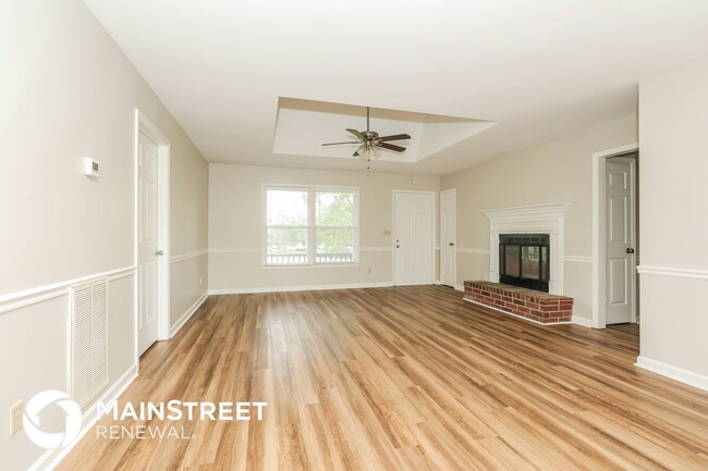 Photo - 2360 Uriah Pl