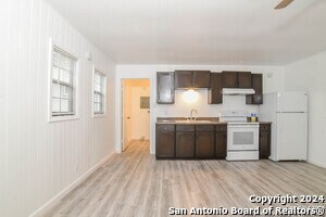 Photo - 215 Greenlawn Ave