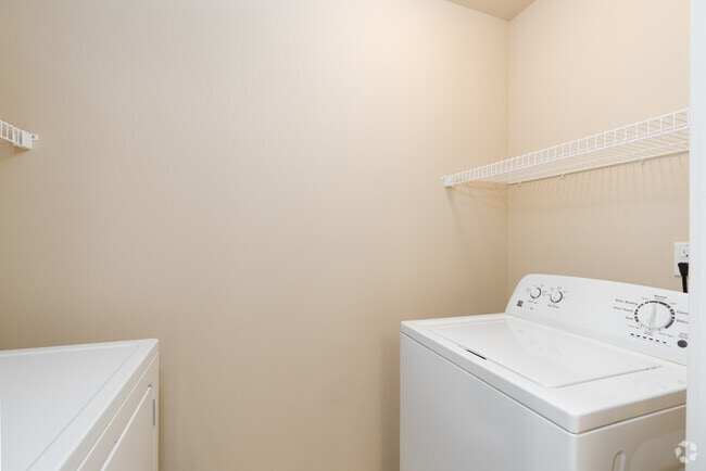 1BR, 1BA - 657SF - Laundry