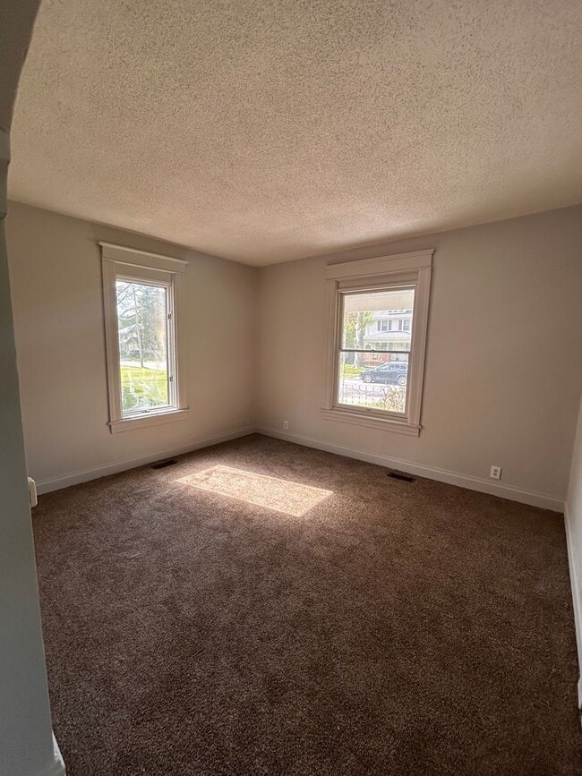Photo - 1159 Kinsmoor Ave