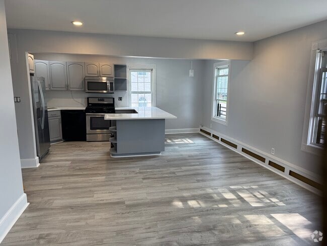 Building Photo - 5829 254th St Unit 2 Rental
