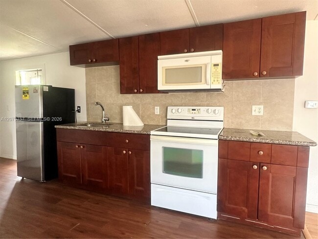 Photo - 11886 Watergate Cir