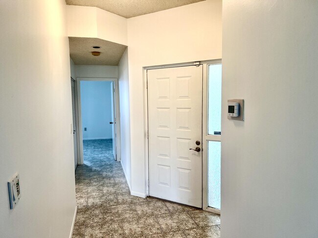 Photo - 108 Half Moon Cir Unit B3