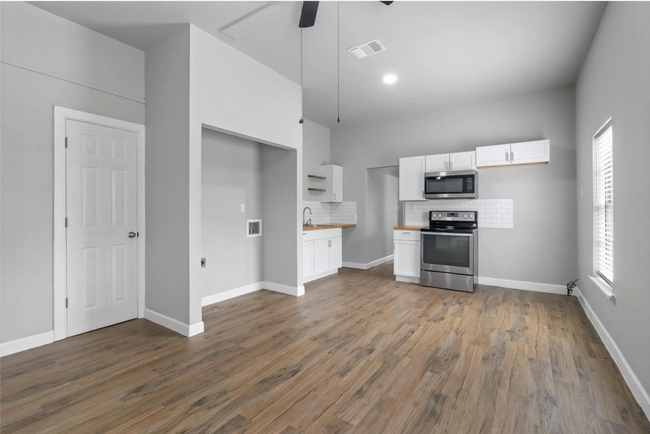 Building Photo - 512-102 W Crawford St Unit 102 Rental