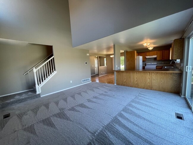 Photo - 2402 Ballard Ln