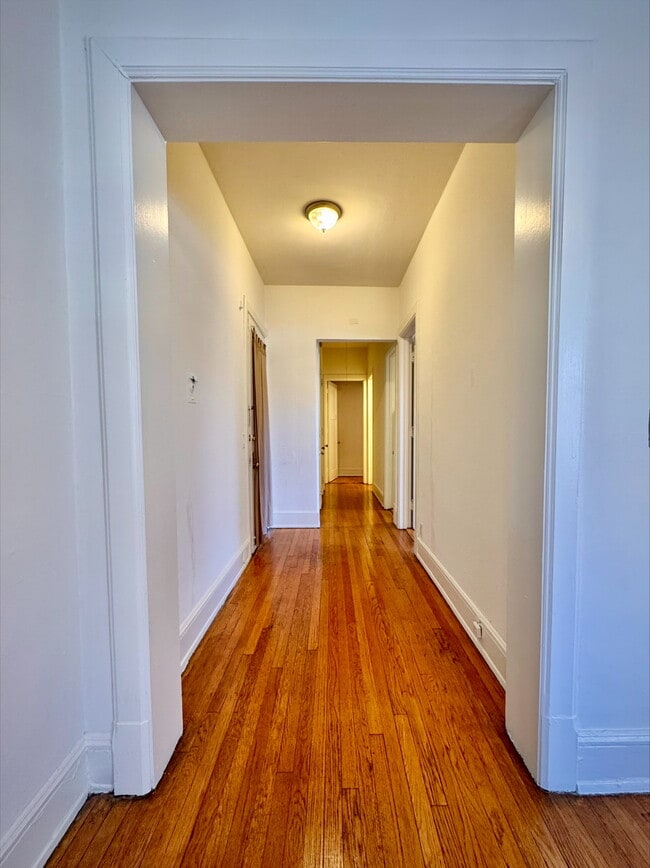 Photo - Shoreham Apartments