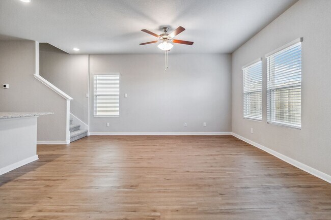 Photo - Luxury 3-bedroom, 2.5-bathroom Duplex in Saint Hedwig, TX!