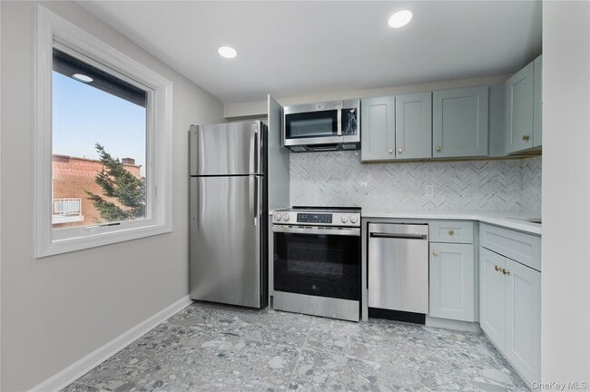 Photo - 120 Maple Ave Unit 2nd FLOOR