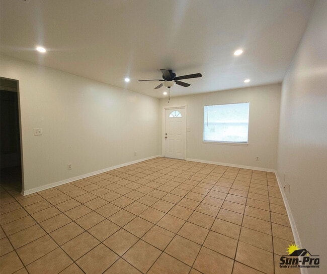 Photo - 715 Georgia St Unit 1