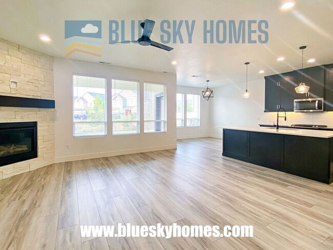 Photo - 1836 E Knobcone Dr