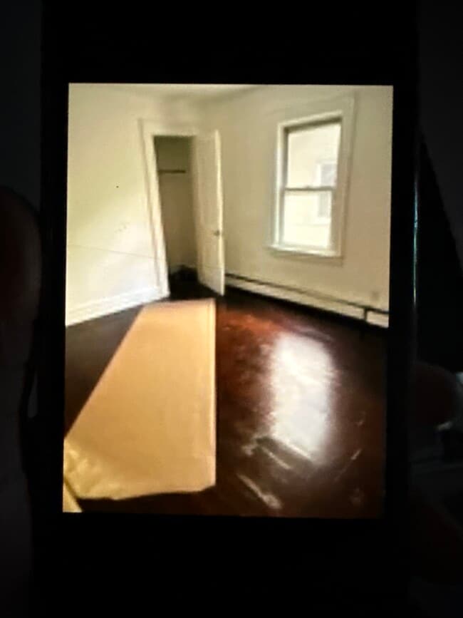 Living room - 119 Lyons Ave Unit Floor 3