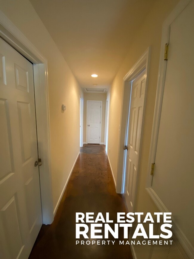 Photo - 1817 Emanuel Ave