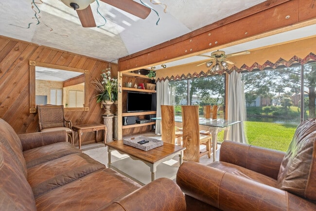 Building Photo - 4000 Gulf Terrace Dr Unit ID1285930P Rental