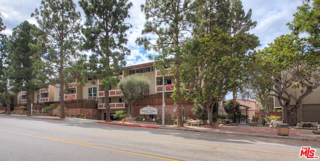 Photo - 6505 Green Valley Cir Unidad 301