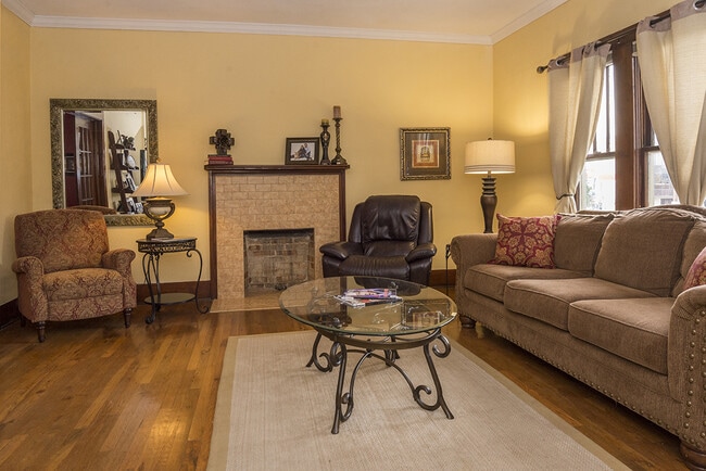 Photo - Cute Cottage in Mistletoe Heights