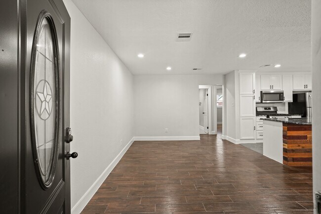 Photo - 1030 Grand Jct Dr