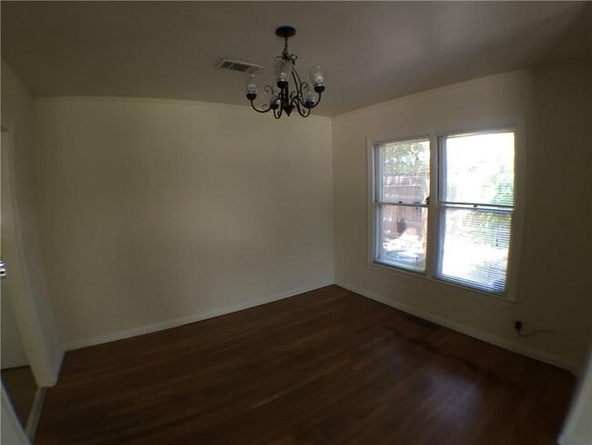 Photo - 2000 Schulle Ave