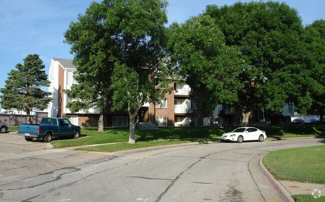 56th Street Lofts & Apts
