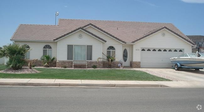 Building Photo - 831 N 100 W Rental