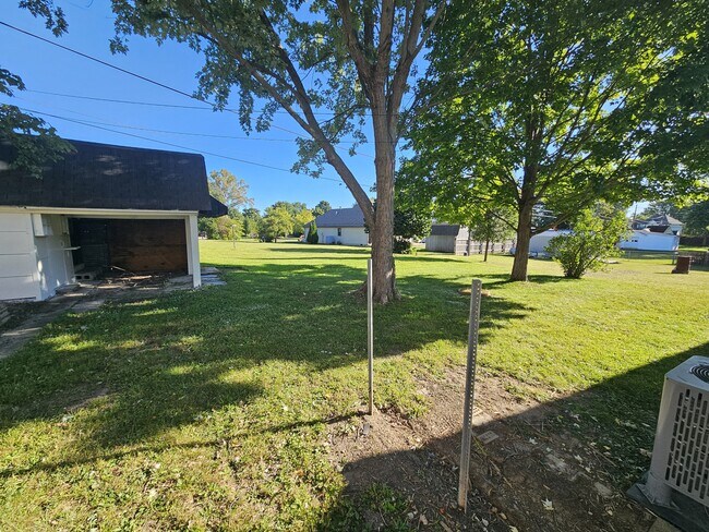 Photo - 309 E Mayfair Ln