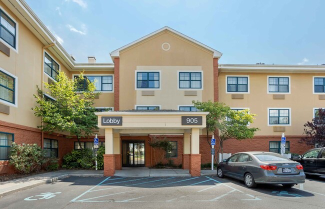 Furnished Studio-Long Island - Bethpage