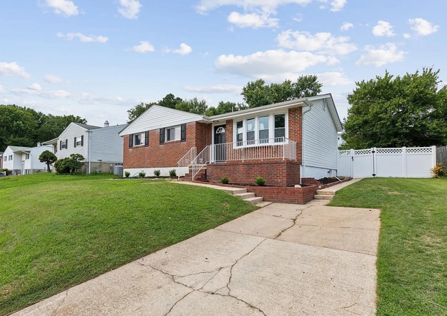 Photo - 5522 Lanham Way