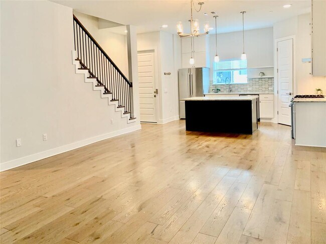 Photo - 4012 Manifest Ln