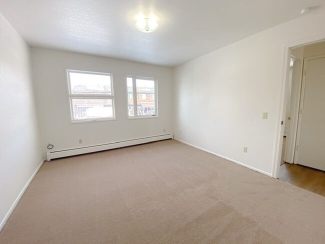 Photo - 3909 Malaspina Cir Unidad 4