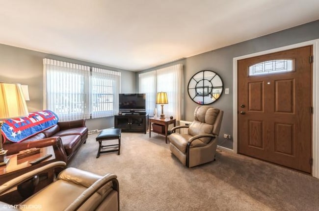 Photo - 9701 Merton Ave