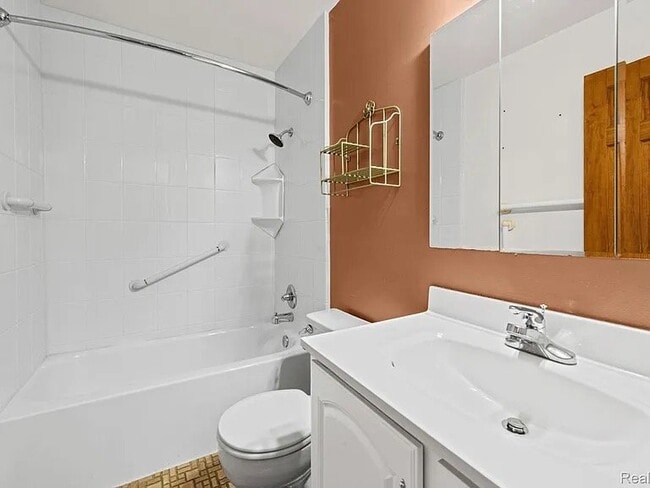 Photo - 4010 Linwood Ave