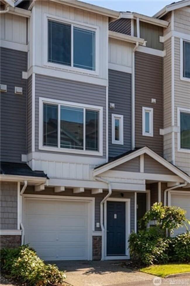 Building Photo - 2Bd/2.25Ba Lynwood Townhome