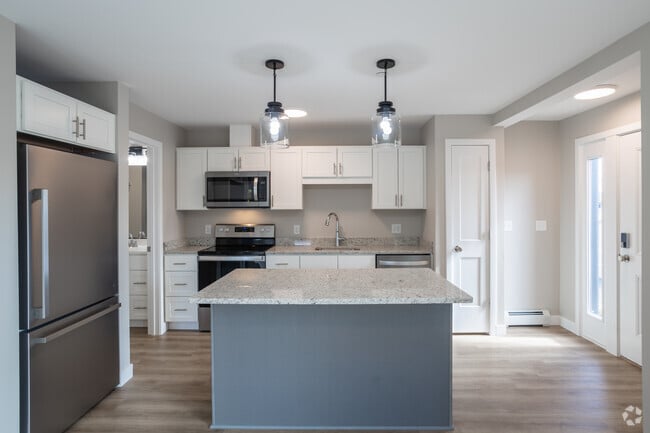 Kennebego - 543SF - Kitchen