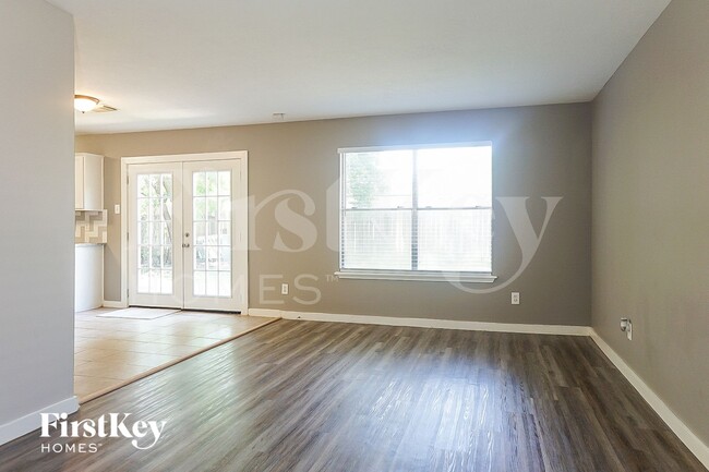 7311 Village Lake Dr
