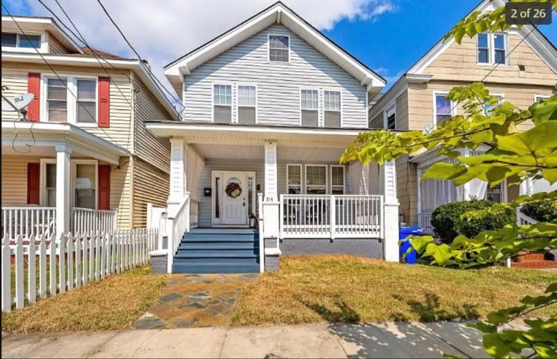 Photo - 214 W 28th St House