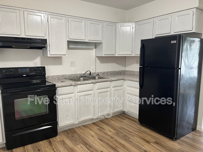 Photo - 404 E Madison St Unit Apt E