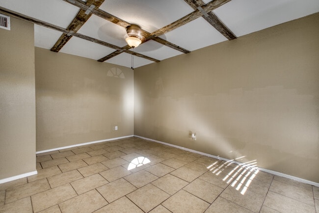 Photo - 1606 Leona Dr