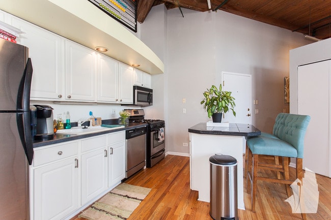 Photo - 2222 W Diversey Pkwy Unit 307