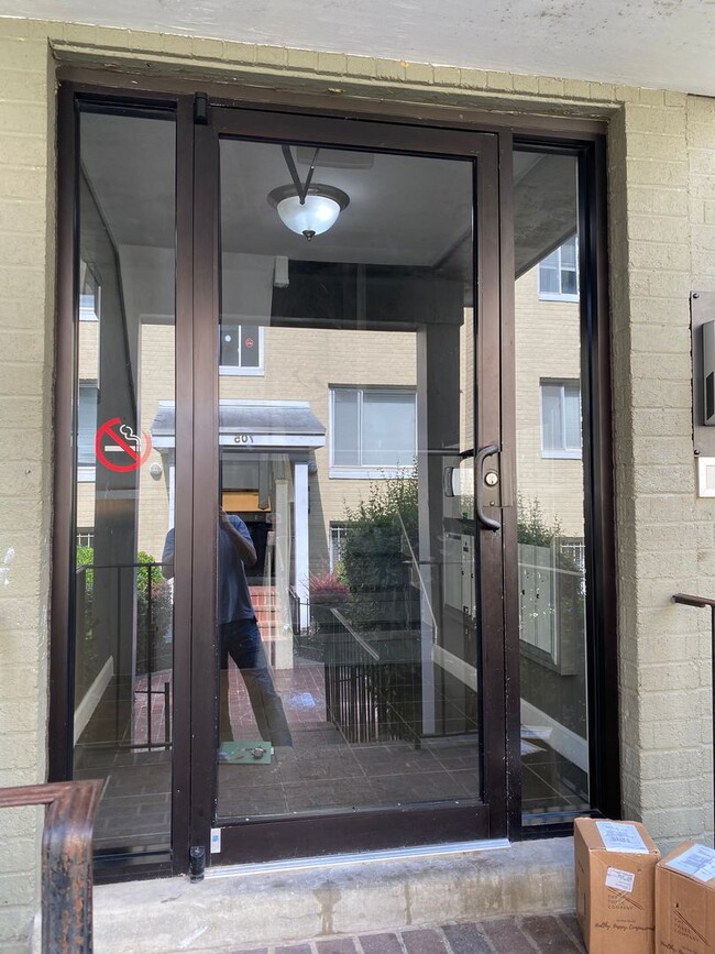 Photo - 2bd/1ba garden apartment; 706 sq.ft. $1300...