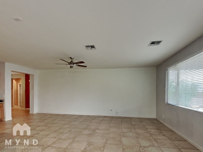 Photo - 2816 E Russell St