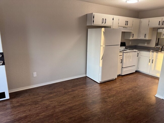 Photo - 323 S 12th St Unidad H