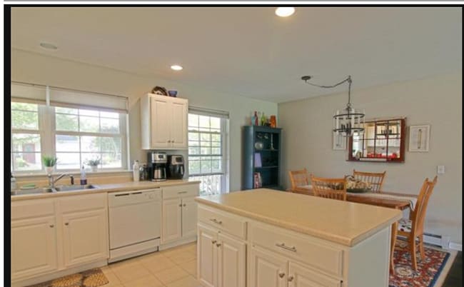 Photo - 207 Farmall Dr