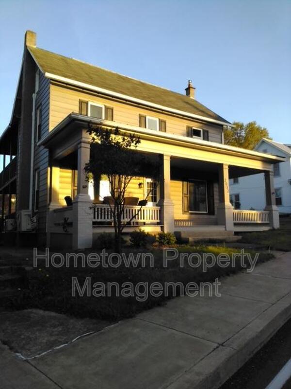 Photo - 2032 George St House