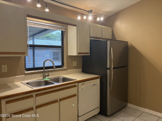 Photo - 834 Croton Rd