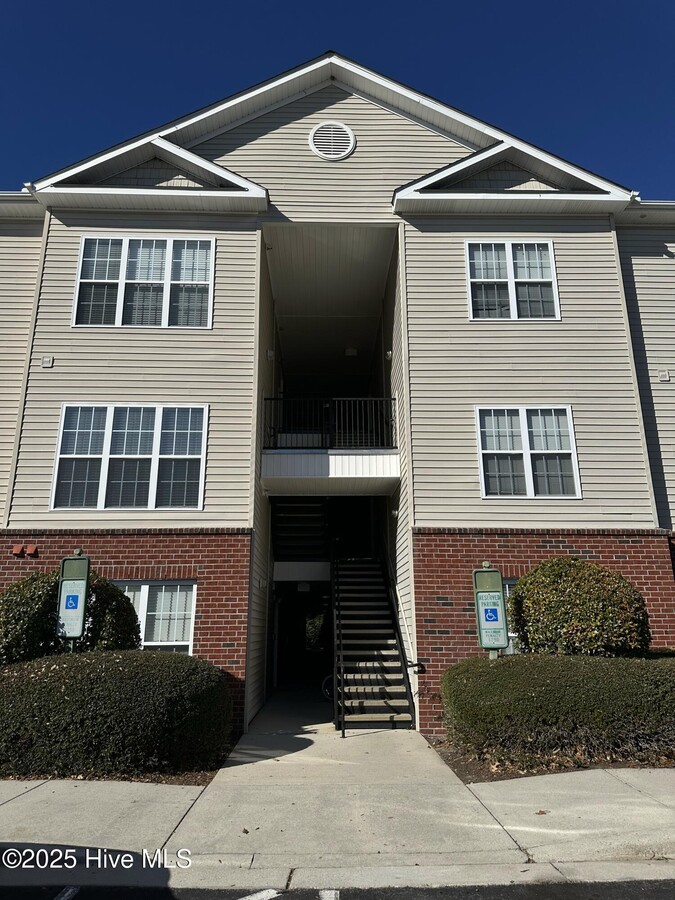 Photo - 1505 Cadfel Ct Condo Unit 206