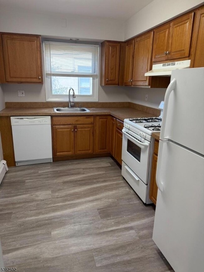 Building Photo - 53 Union St Unit 2 Rental